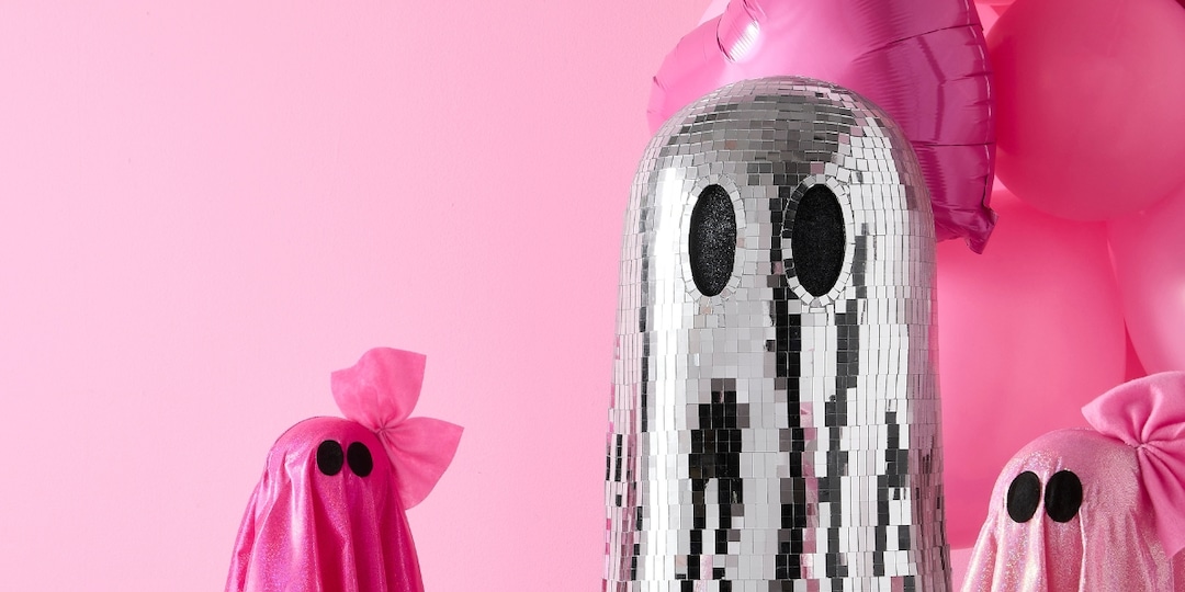 Summerween decorations